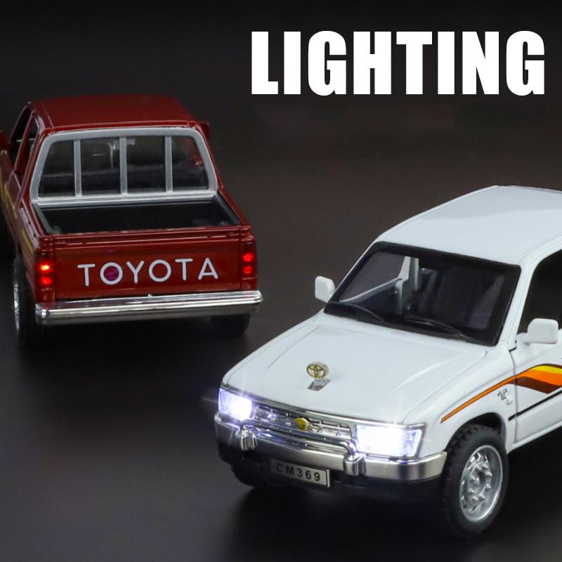1/32 Toyota Hilux Внедорожный пикап Сплав Металл Литой Модель Транспортного средства Миниатюра Звук и Свет Коллекция Подарок Детская Игрушка