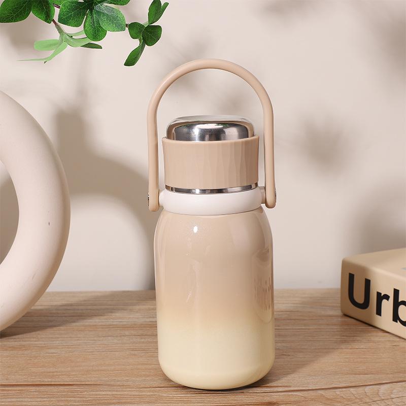 Stylish Large-Capacity Gradient 316 Stainless Steel Insulated Tea Cup, Portable and Convenient.