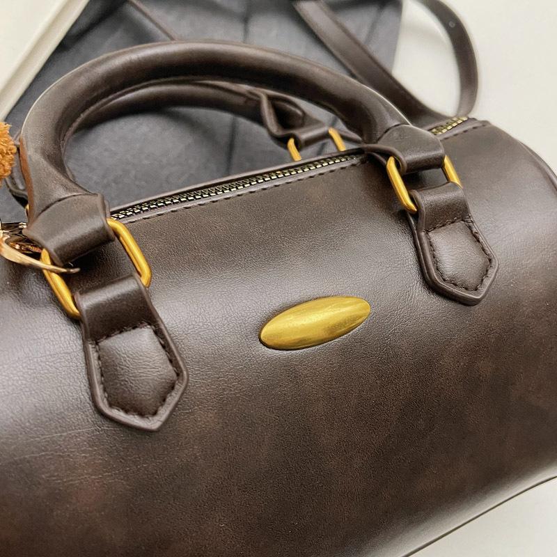 Популярная сумка этого года 2025 новая модная портативная на плечо осенняя универсальная сумка-мессенджер сумка-подушка Бостон