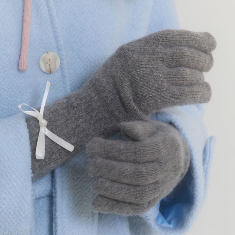 РОЗОВЫЕ ПЕРЧАТКИ ИЗ САТИНОВОЙ ЛЕНТЫ С АНАНАСОМ_СЕРЫЕ