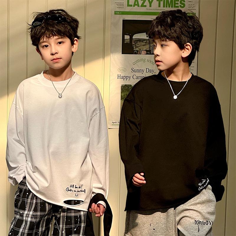Корейская весенняя коллекция 2025 года: Свободная футболка с длинными рукавами и вырезами для мальчиков