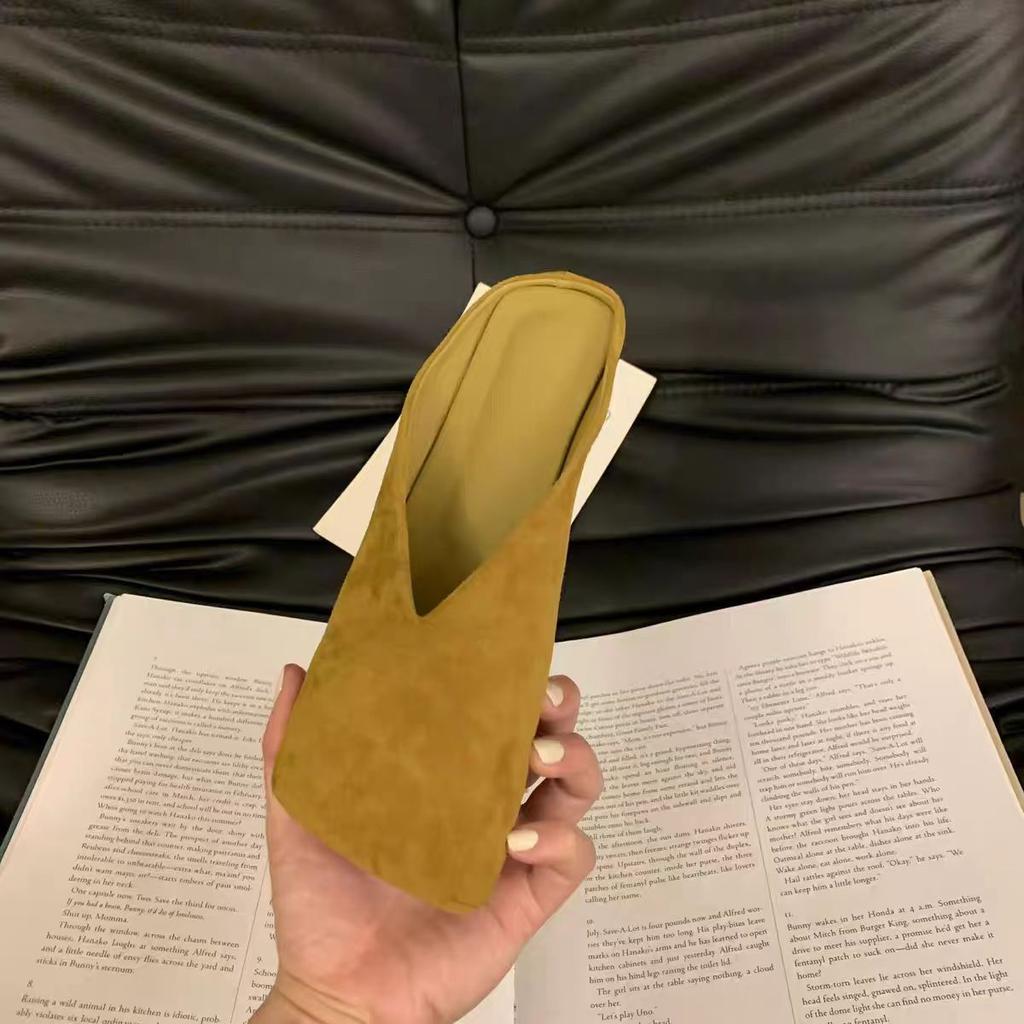 Retro Style Muller Shoes Comfortable Soft Sole Sandals Flat Bottom Square Head Suede Bag Head Half Slippers Women's Wear 2025 New