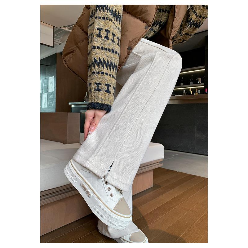 Флисовые брюки прямого покроя с узором «елочка» и широким вырезом