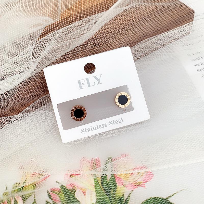 Классические модные серьги-пусеты из титановой стали с 18-каратным золотым покрытием, простые круглые серьги с римскими цифрами для мужчин и женщин, новые серьги 2025 года