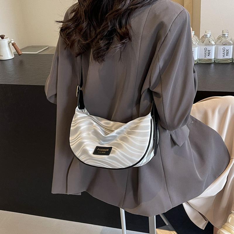Городская текстура Нишевая сумка Женская сумка Новая повседневная сумка через плечо Модная простая сумка-пельмень на одно плечо Трендовая