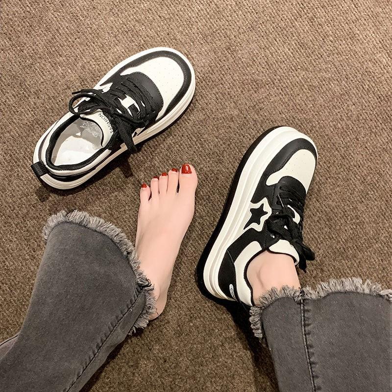 Модная повседневная женская спортивная обувь Летняя горячая распродажа Тренд Женские кроссовки на платформе для ходьбы Модные кроссовки для скейтборда Зимняя обувь Тенис