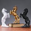 Украшение "Скачущая лошадь Успеха": Креативный декор из смолы для дома или офиса