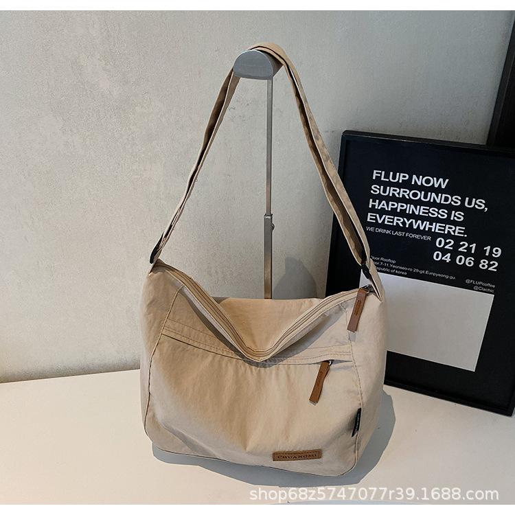 2025 New Nylon Bag Women's Premium Portable Large-capacity Simple Tote Fashion Shoulder Messenger Bag College Student