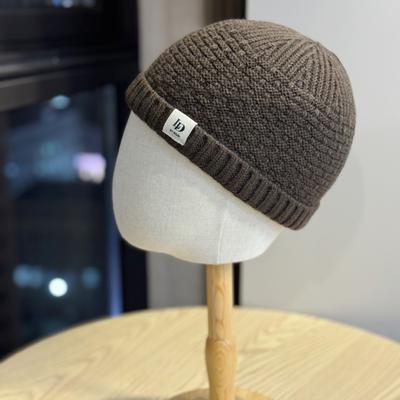 Вязаная шерстяная шапка с нашивкой-буквой и подвернутым краем для мужчин и женщин, модная и универсальная, трендовая шапка землевладельца, шапка-дыня