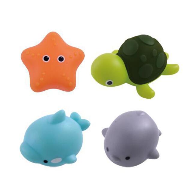 Милые Животные Игрушка для Ванны Светящаяся LED Игрушки Плавающие Водные Мягкий Резиновый Поплавок Индукционная Светящаяся Утка для Детей Игры Забавные Подарки