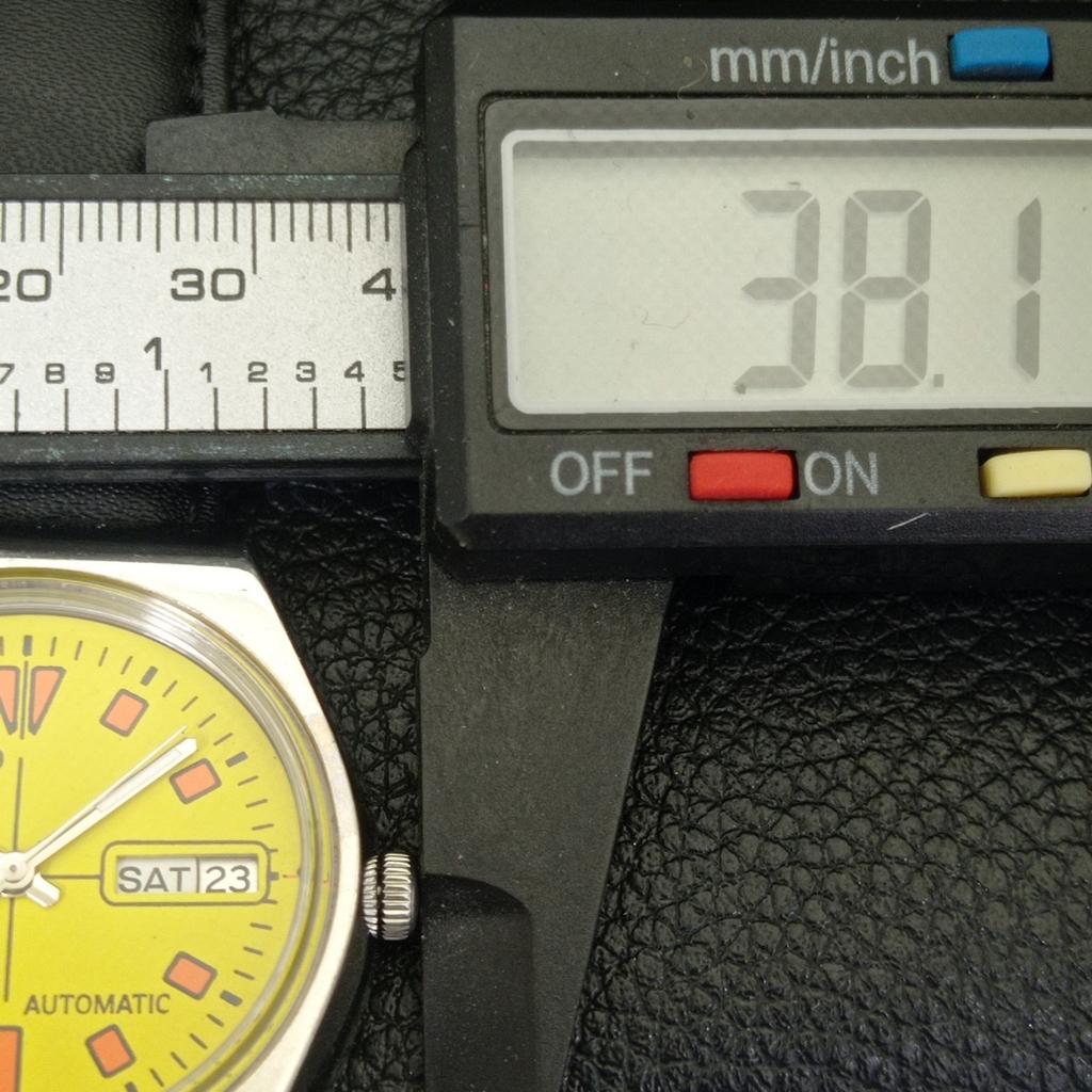 ЯПОНИЯ 6309A ВИНТАЖНЫЕ МУЖСКИЕ АВТОМАТИЧЕСКИЕ ЧАСЫ SEIKO 5 С ЖЕЛТЫМ ЦВЕТОМ ЦИФЕРБЛАТА a702739-1