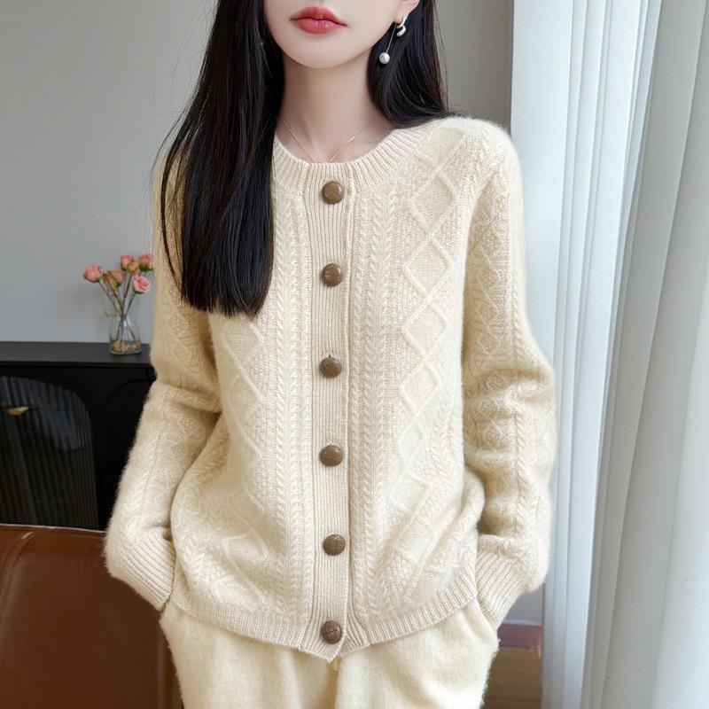 Women's Retro Cable Knit 100% Wool Cardigan - Soft Thickened Old Money Style Sweater Coat