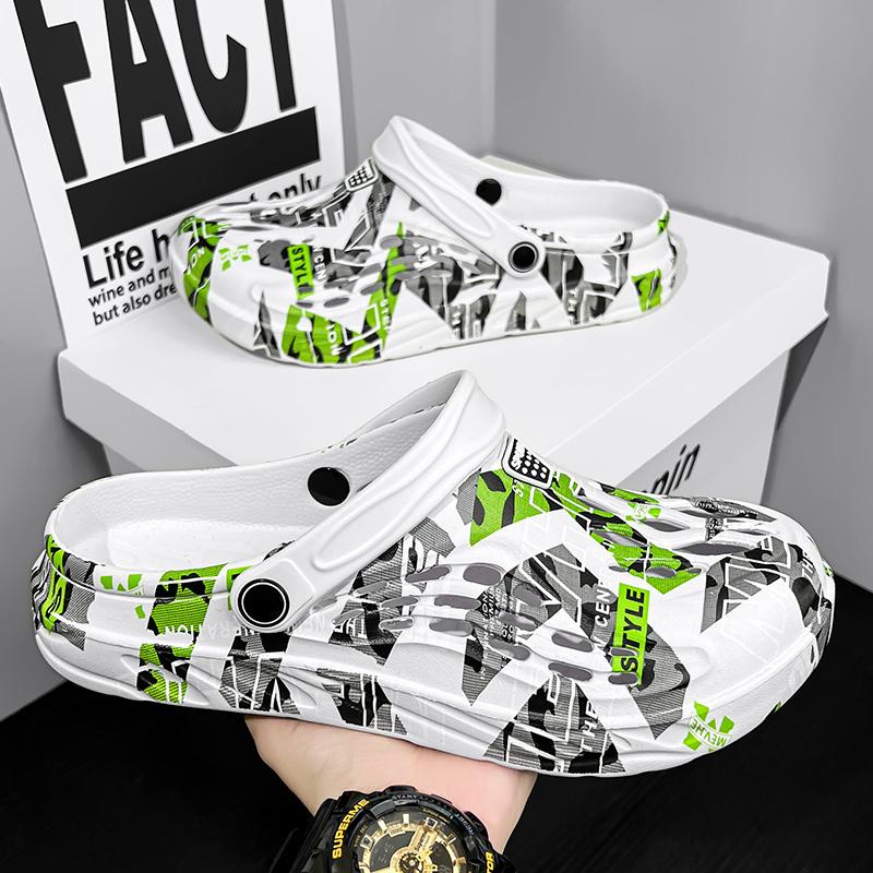 2024 Лето Новые мужские уличные сандалии Садовые сабо Мужская повседневная обувь Модные роскошные тапочки Комфортные домашние мягкие тапочки 39-49