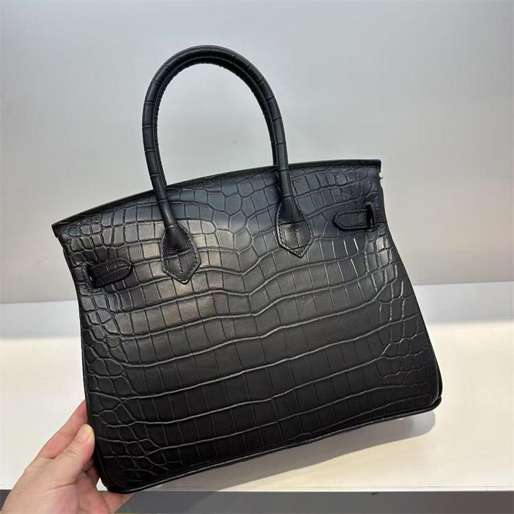 First Layer Cowhide Alligator Pattern Matte Portable Shoulder Messenger Women's Bag Cross-border Premium