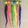Интерактивный прыгучий мяч с хвостом, разноцветный пушистый червяк, прыгучий мяч для кошек, игрушка для преследования кошек в помещении в виде радужного червяка