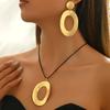 2025 Новый женский стиль Набор украшений Простой геометрический дизайн Большие круглые серьги Универсальное длинное ожерелье