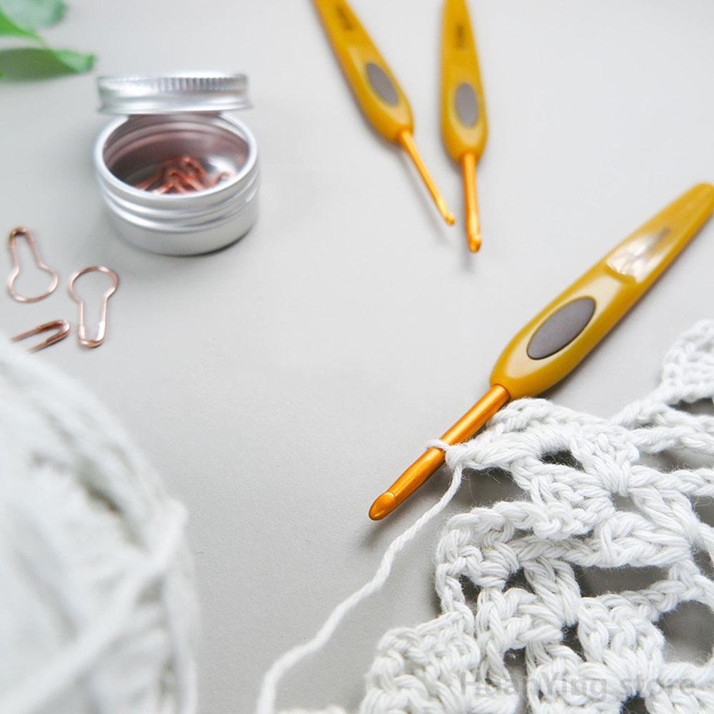 Plastic Sewing Needles Handmade Yarn Crochet Knitting Needles Crochet Hooks Weave Tools