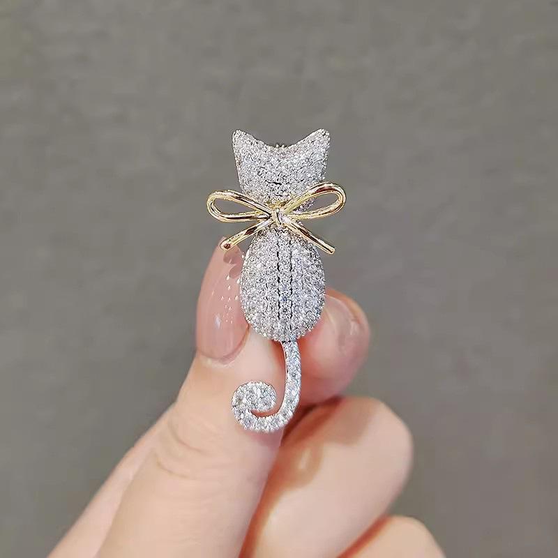 Cute Kitten Brooches, High-end Feminine Animal Corsages, Anti-glare Pins, Sweaters, Coats, Suits and Accessories
