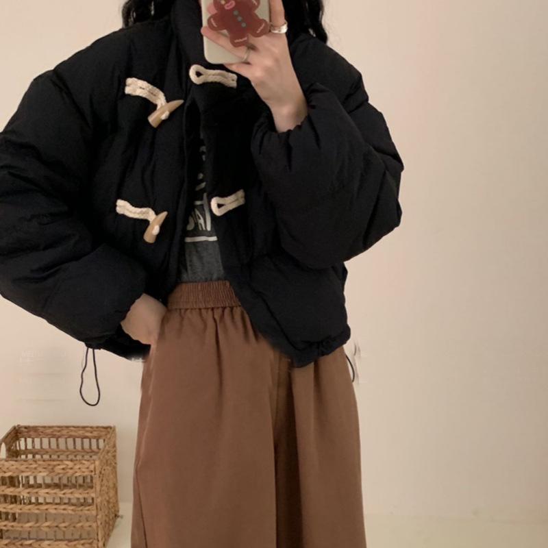 Женская короткая куртка-пуховик с двумя роговыми пряжками, зимняя мода 2024 года, воротник-стойка, милая теплая куртка из белого утиного пуха, прилив