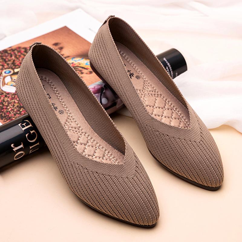 Женские тканевые туфли старые Пекинские новые летние туфли для мам с мягкой подошвой, рабочие туфли на плоской подошве, черные полые, дышащие