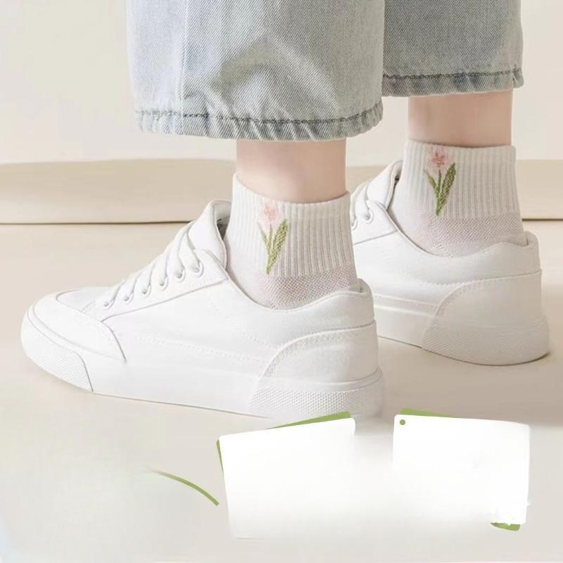 Lolita Socks for Women's Spring and Summer, Low-top Tulip White Short Socks, Sweet Student Cotton Socks