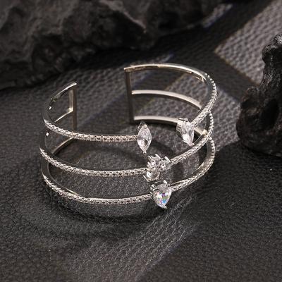 ZAKOL Темпераментный трехслойный браслет-манжета с микро-вставками из циркона для женщин, роскошный, сияющий, цвет серебра, с кубическим цирконием, для свадебной вечеринки