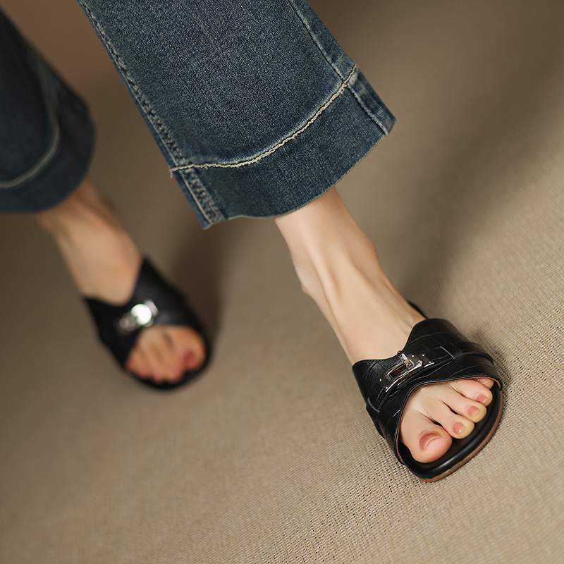 Krazing Pot Мюли из коровьей кожи, летние, размер 42, на низком каблуке, роскошные туфли с металлическими украшениями, женские, суперзвездные, женские, с открытым носком, сандалии без застежек