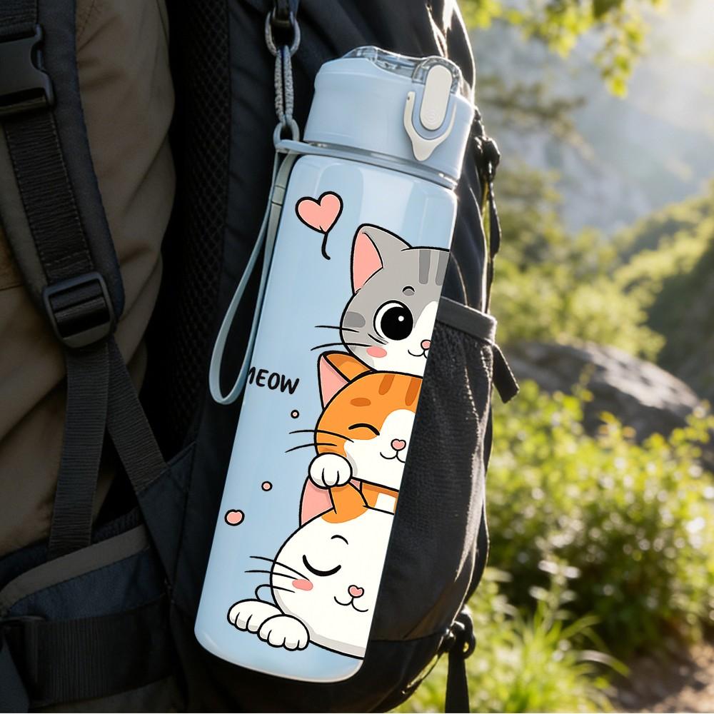 1PC Stacked Hugging Cats 750ml Color Plastic Sports Water Bottle Leakproof Flip Straw Lid Suitable for Sports Office Home Use