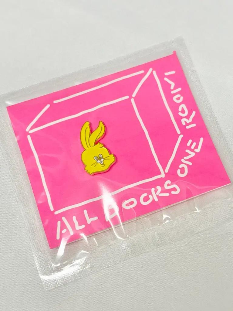 NEW JEANS (Unopened) Badge The Modern Pop-Up New Jeans