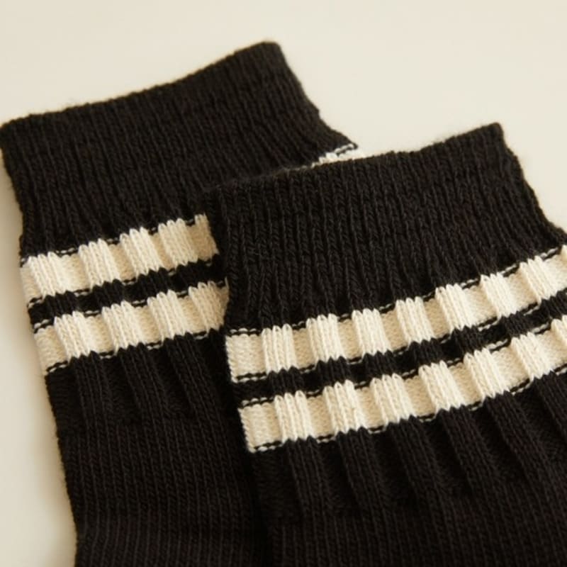 ENRICH Women's Heavyweight Quarter Socks - Black