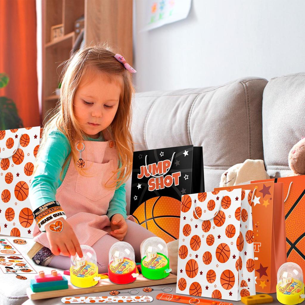 Баскетбольные сувениры для вечеринки, 122 шт. Баскетбольные сувениры для вечеринки на день рождения, подарочные пакеты для баскетбольной вечеринки, браслеты с защелкой, наклейки и т. д. Баскетбольные сувениры