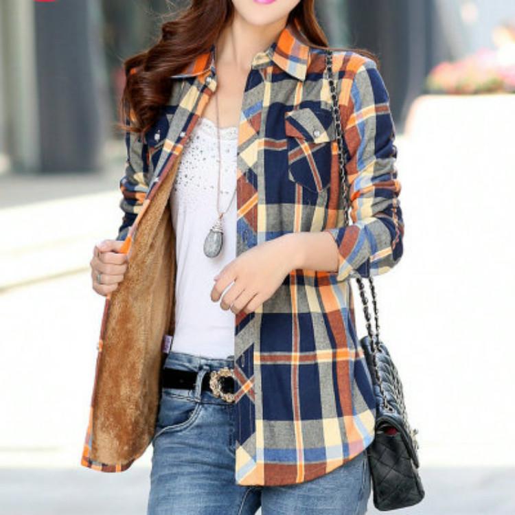 Женская клетчатая рубашка с утеплителем внутри