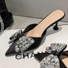 Женская обувь Закрытый носок Женские тапочки Модные туфли Женские сандалии с острым носком и кристаллами на тонком каблуке