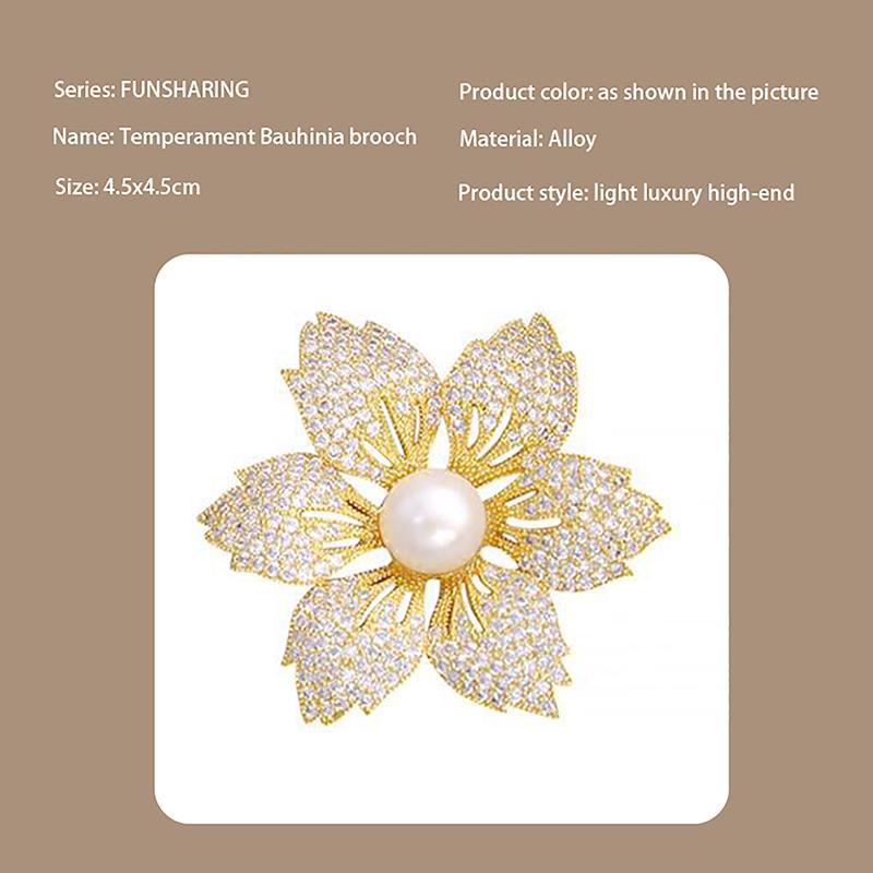 Golden High-End Women'S Delicate Flowers, Sparkling S, Redbud Anti-Light Brooches