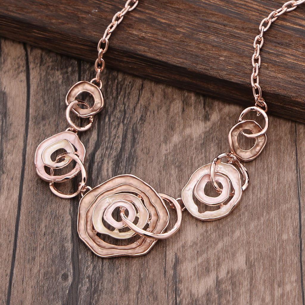 Эмалевый цвет полый геометрический цветок длинная подвеска, женская подвеска-ожерелье в форме сердца с высоким чувством универсальности