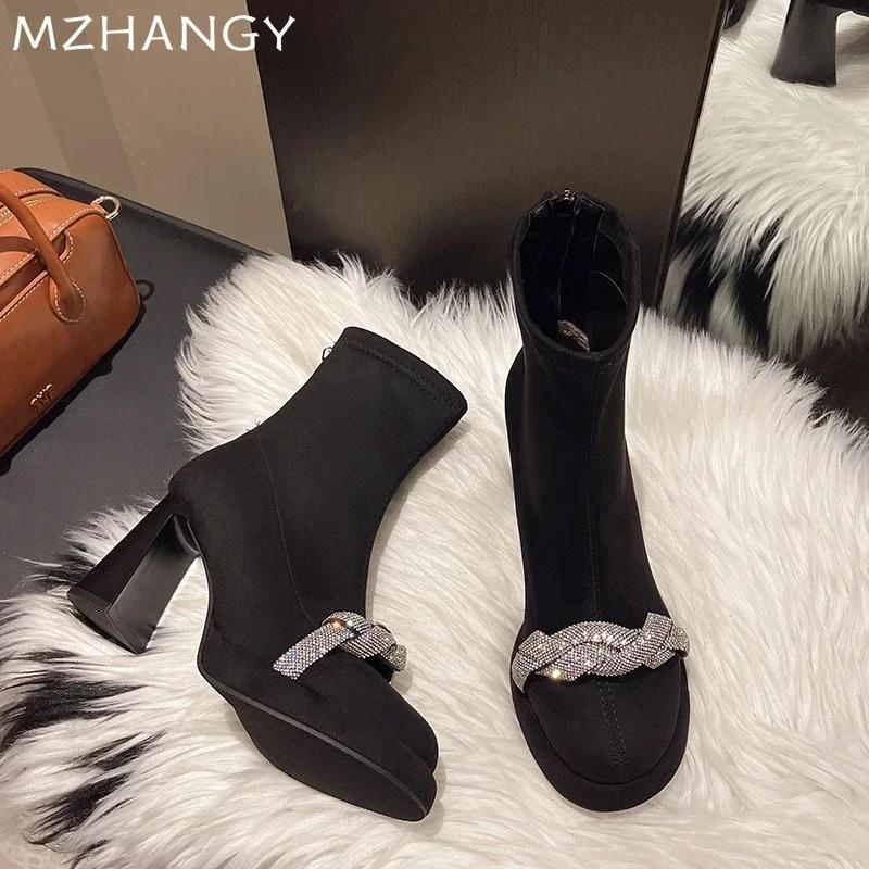 Модные женские ботильоны на высоком каблуке с кристаллами, замшевые сексуальные туфли Chuky, женские, тренд 2025 года, элегантные ботинки Chelsea, туфли-лодочки, новые зимние женские ботинки