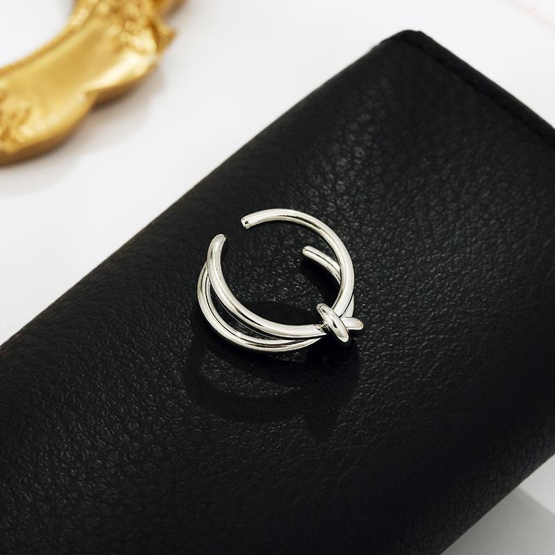 Винтажное кольцо-стек с узлом для женщин – Модный и состаренный дизайн для указательного или среднего пальца.