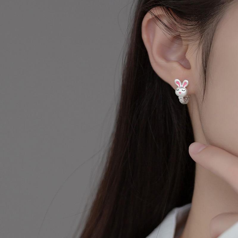 Розовая пряжка в виде ушка кролика Супер милая девушка мультяшная улыбка маленький белый кролик серьги серьги персонализированные серьги-гвоздики любовь анти-потеряшка