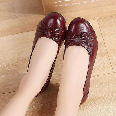 Туфли для мамы на танкетке, модные одинарные туфли, весна и осень, на среднем каблуке, с мягкой подошвой, рабочие туфли, универсальные туфли для женщин среднего возраста, кожаные туфли