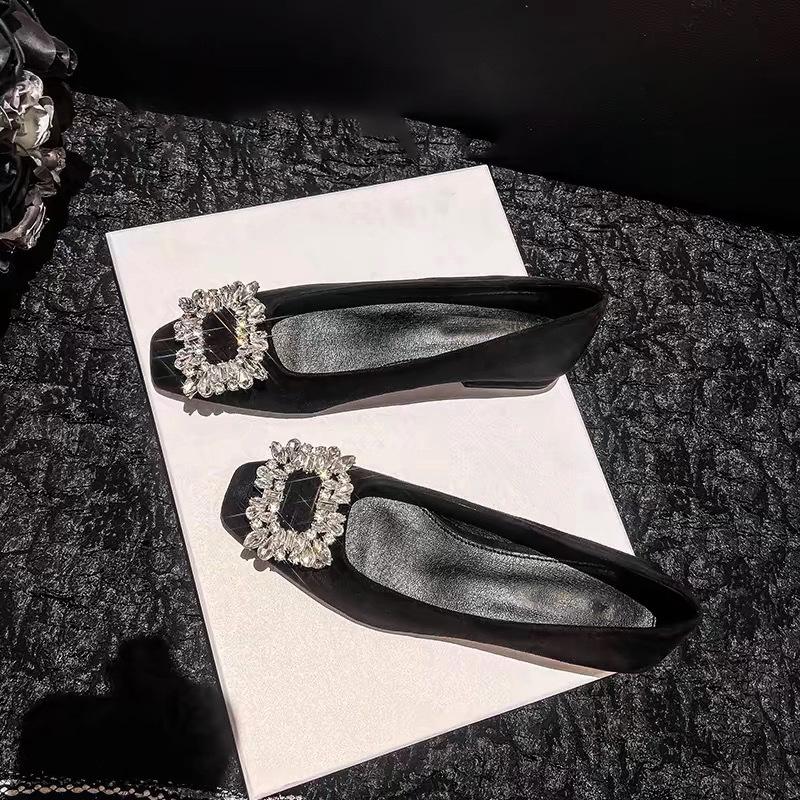 Single Shoes Women's Spring 2024 New Xiaoxiangfeng Square Head Suede Rhinestone Square Buckle Light Mouth Thick Heel Low Heel Women's Shoes