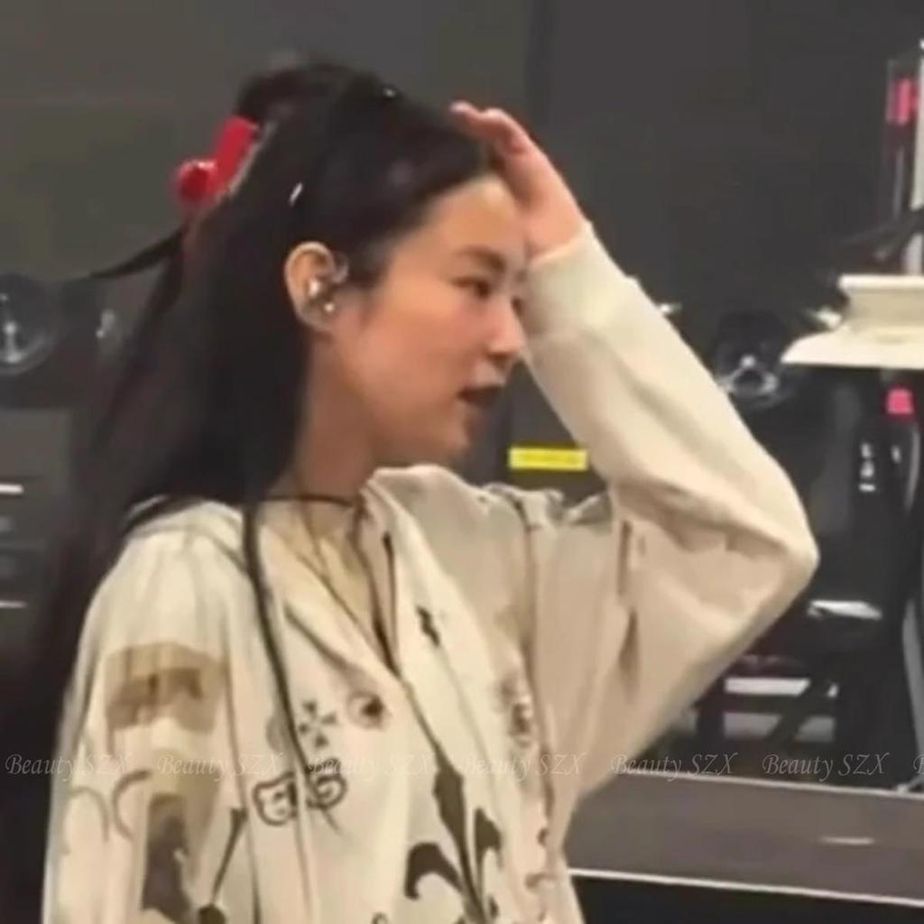 Jennie Style Red Claw Clip - High-End 2025 Large Volume Updo Acetate Shark Clip for Women