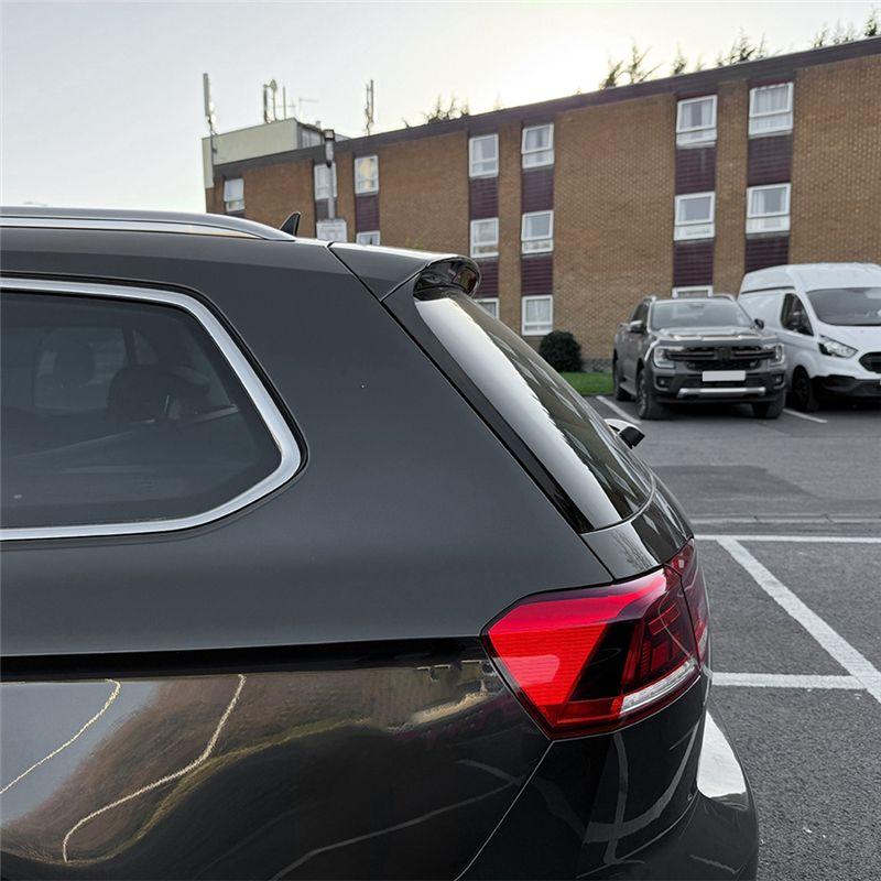 Боковые спойлеры-накладки на заднее стекло автомобиля Сплиттер Для VW Passat B8 B8.5 Наклейка-молдинг на боковую часть заднего стекла Глянцевый черный