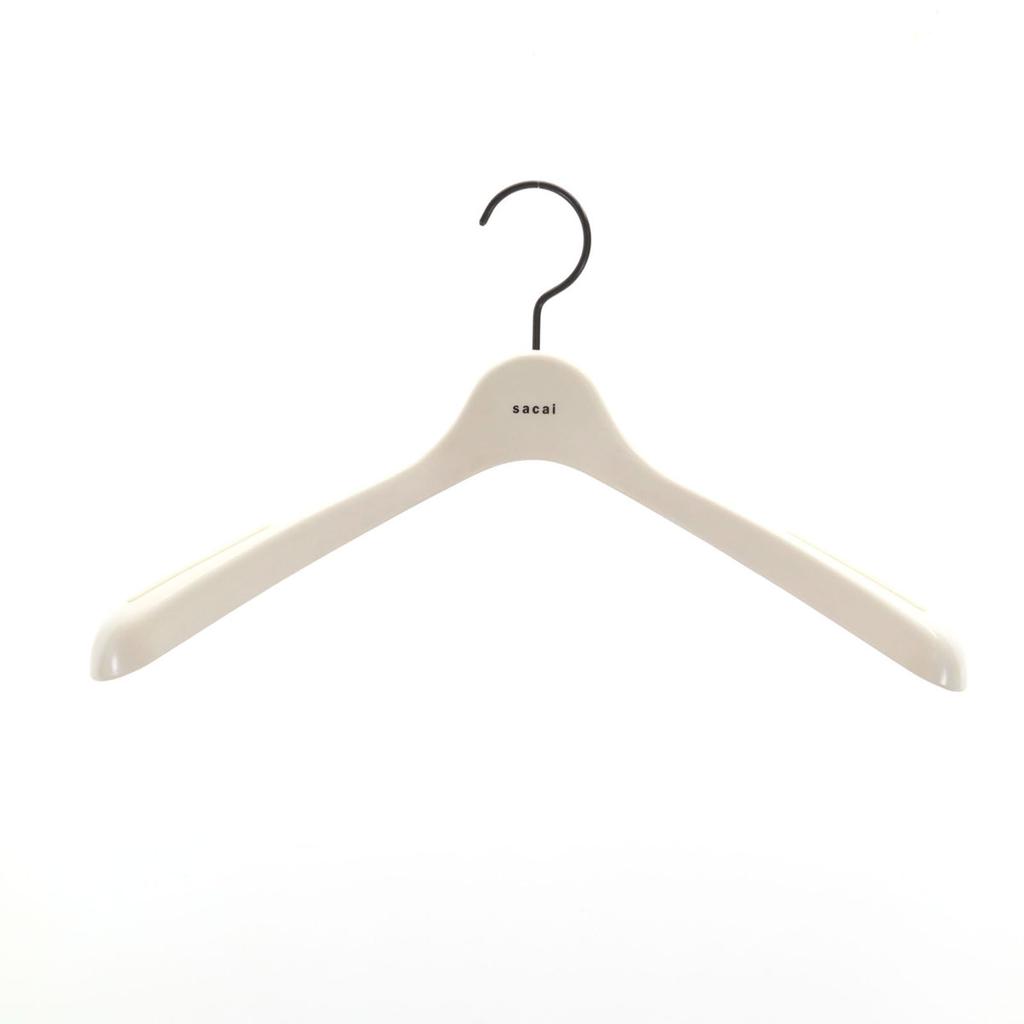 Неиспользованная Sacai 21AW KAWS коллаборация Горная парка 1 Куртка с вешалкой Мужская Б/У