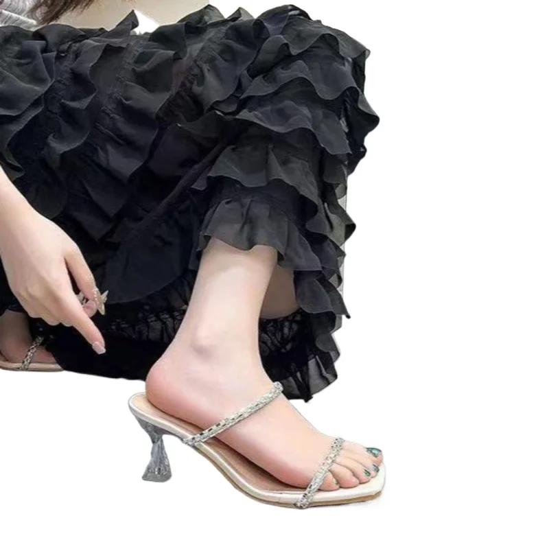 Модная женская обувь 2025 Модные женские шлепанцы с открытым носком Горячая распродажа Хрустальные вечерние шлепанцы Женские летние больших размеров Однотонные каблуки Женские