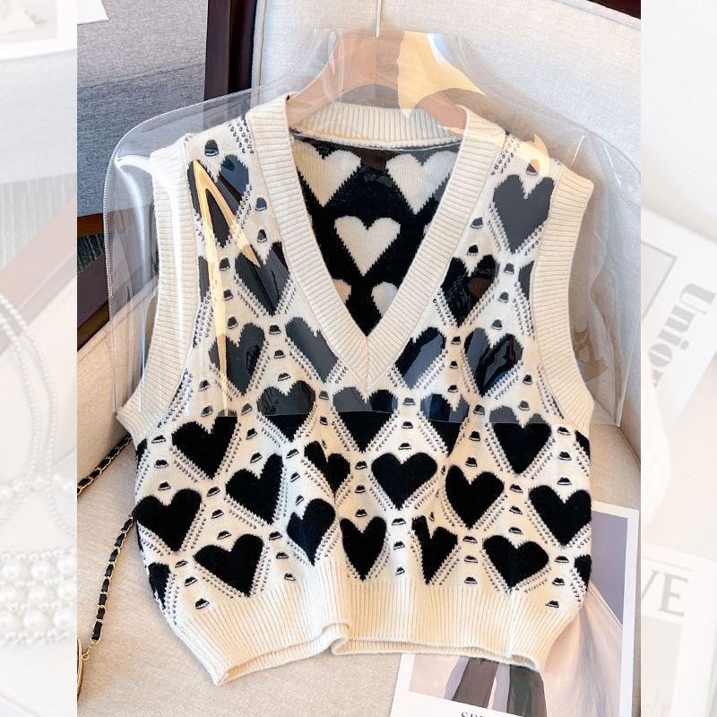 Heart Autumn Winter Women's Knit Vest: Trendy College Style Sweater for 2025