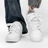 Мужская обувь 2025 лето новая повседневная обувь для скейтборда маленькие белые туфли молодежная универсальная дышащая толстая подошва нишевая спортивная обувь для скейтборда