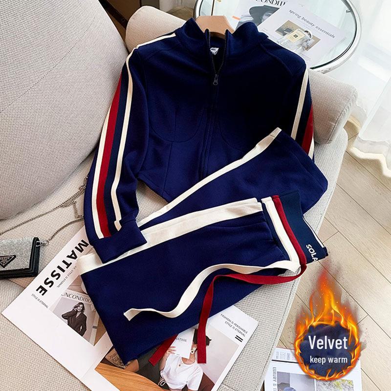 Женский бархатный спортивный костюм осень/зима: Европейский дизайн: короткий свитер, куртка и повседневный комплект из двух предметов