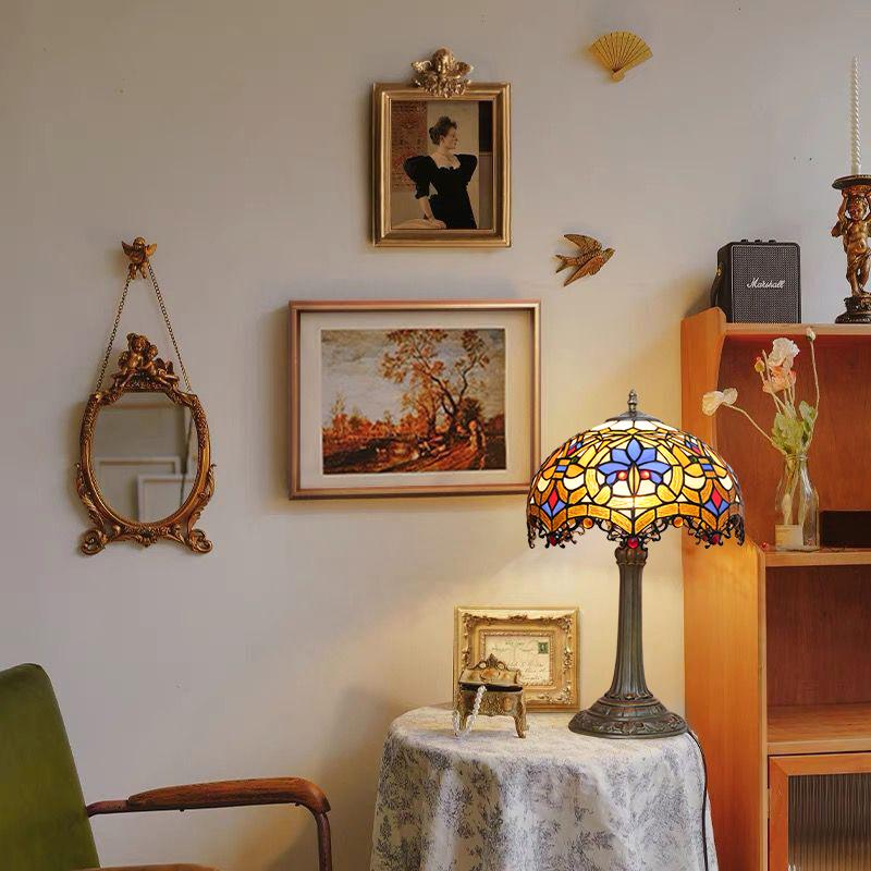 Желтая настольная лампа из витражного стекла в стиле павлиньего хвоста, винтажная ручная работа, лампа для чтения для гостиной, домашнего офиса, декор, свет