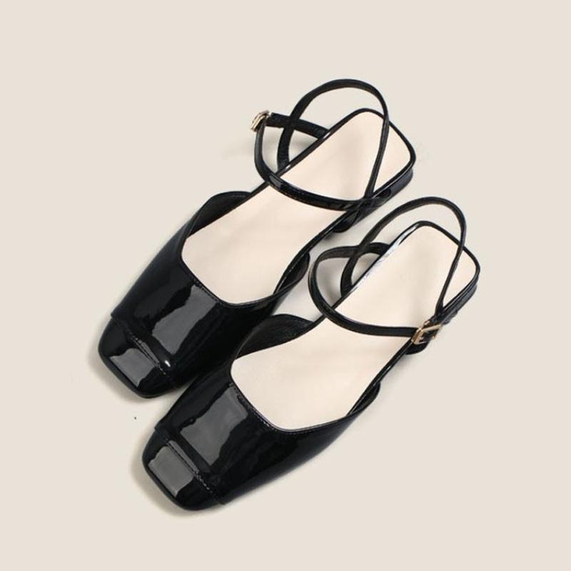 Fashion French Style Square Toe Paired with Skirt and Sandals for Women's Outdoor Wear New Summer Single Button with Flat Sole for Women