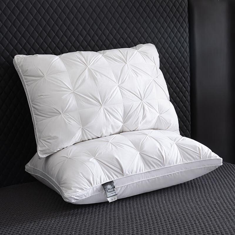 Подушка OEING Feather Velvet